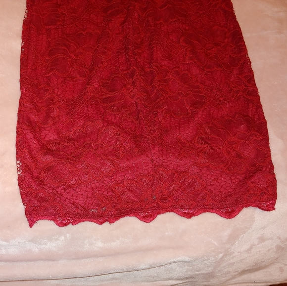 B Darlin red lace dress - Picture 7 of 8
